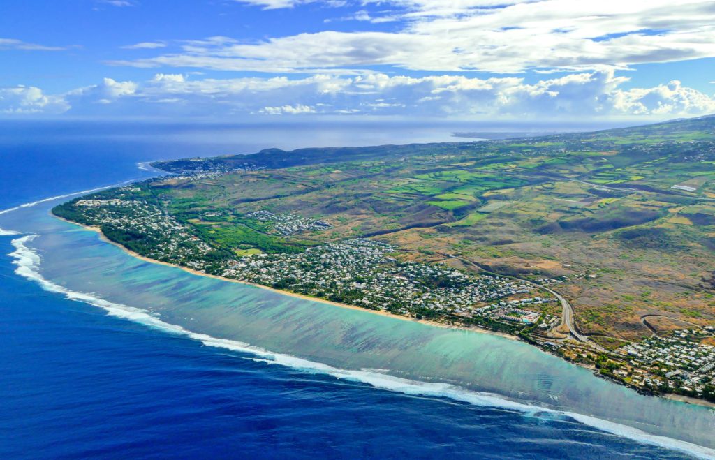 La Réunion de la plantation au capitalisme (1946 – 2020)