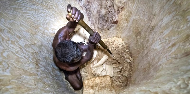 Chez les creuseurs de baobabs, voyage au pays de Za-1