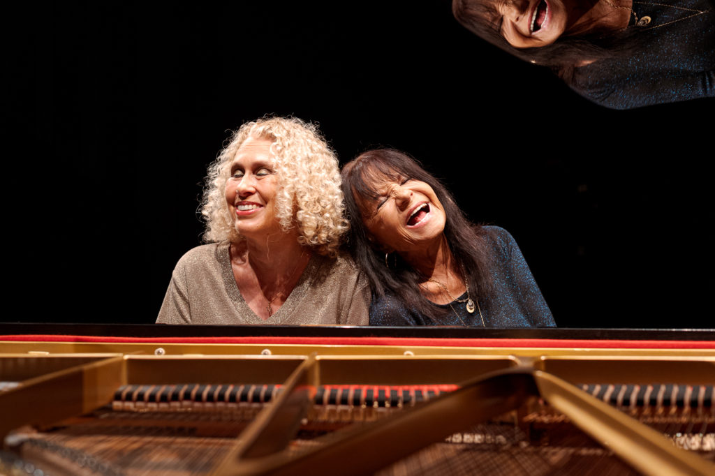 Caroline Sageman et Jacqueline Farreyrol – Ainsi soit-île